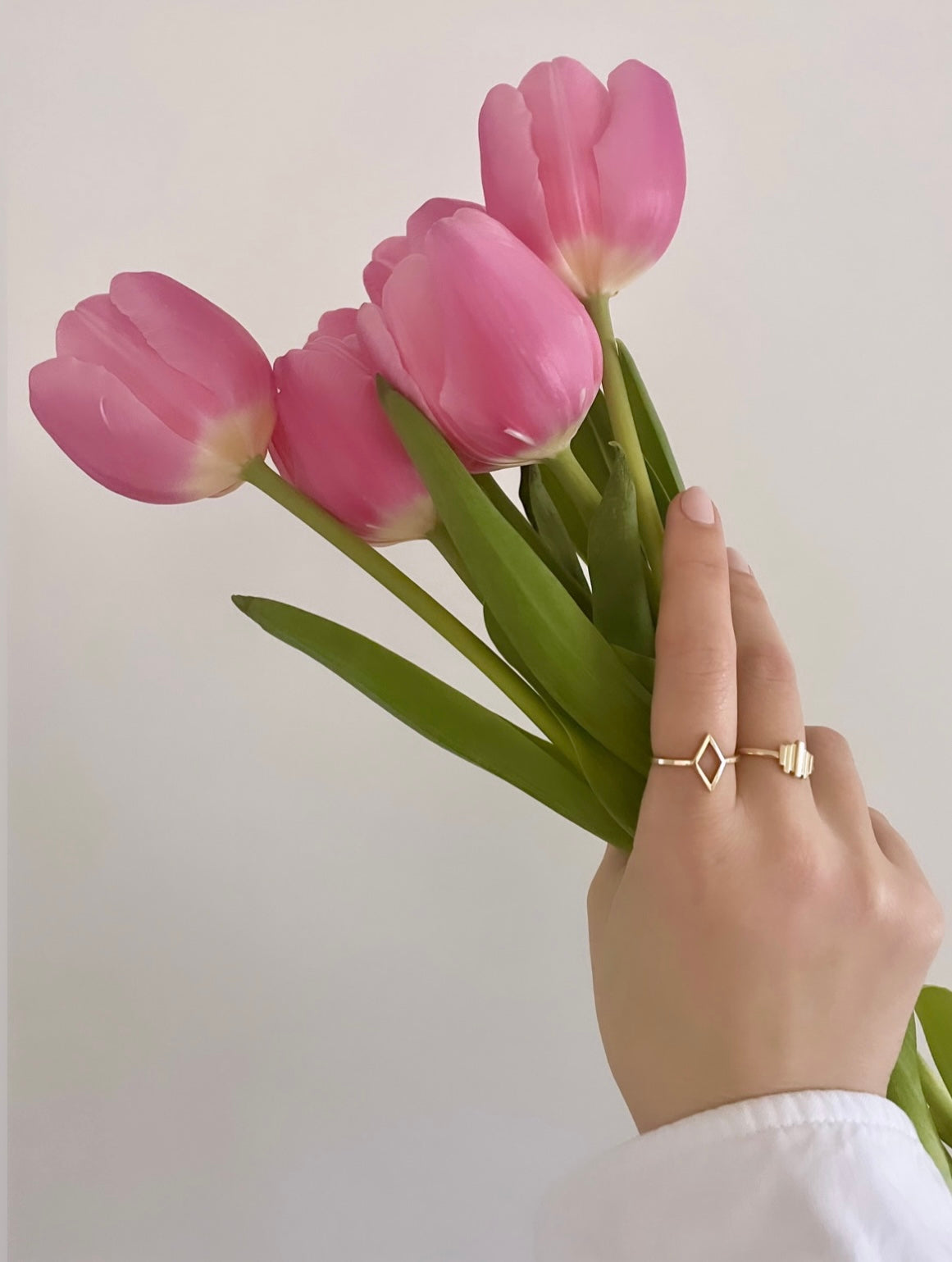 solid 14k gold diamond outline ring