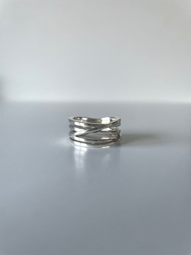 925 silver orbit ring is the perfect chunky statement ring